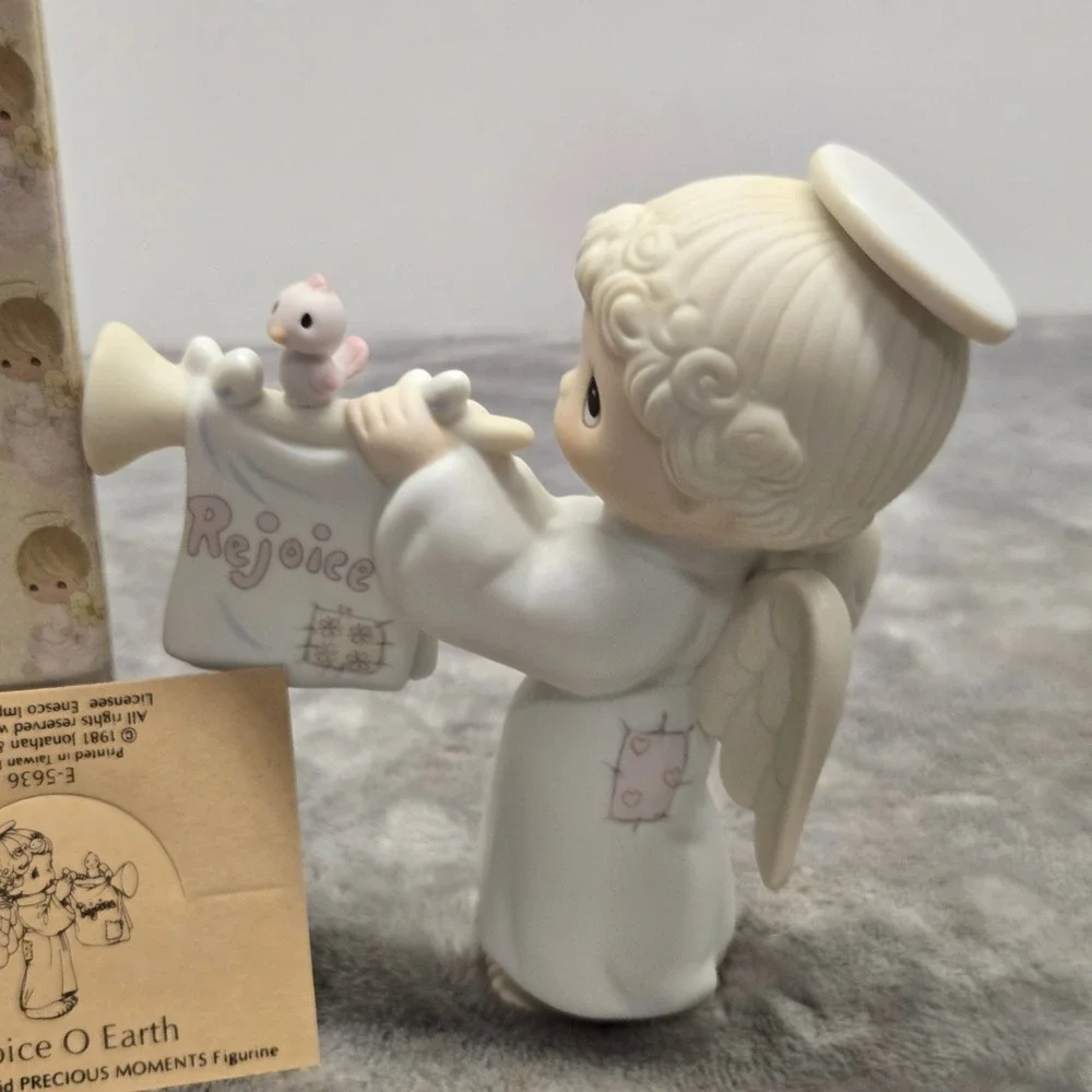 Precious Moments Rejoice O Earth Angel Trumpet Figurine E-5636 Vintage 1981 Box